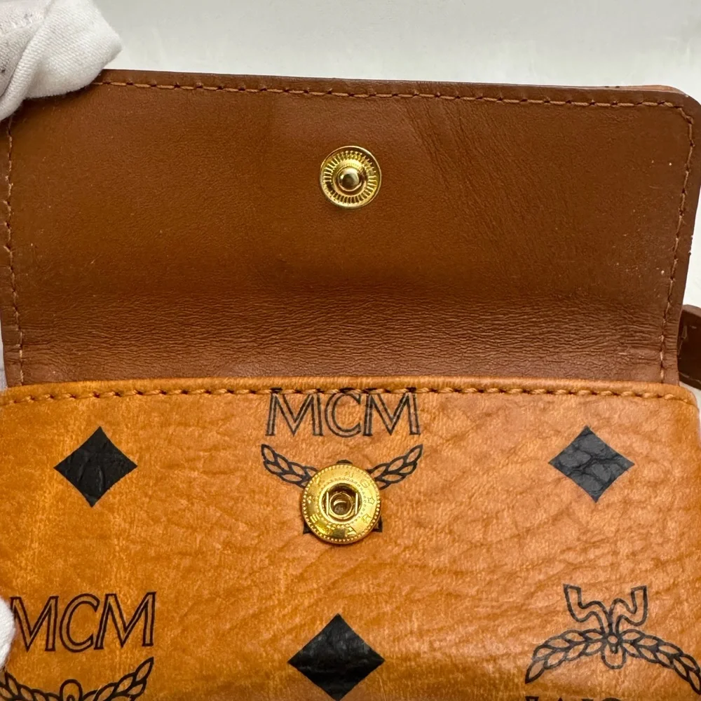 MCM Card Holder - Picture 5 of 10